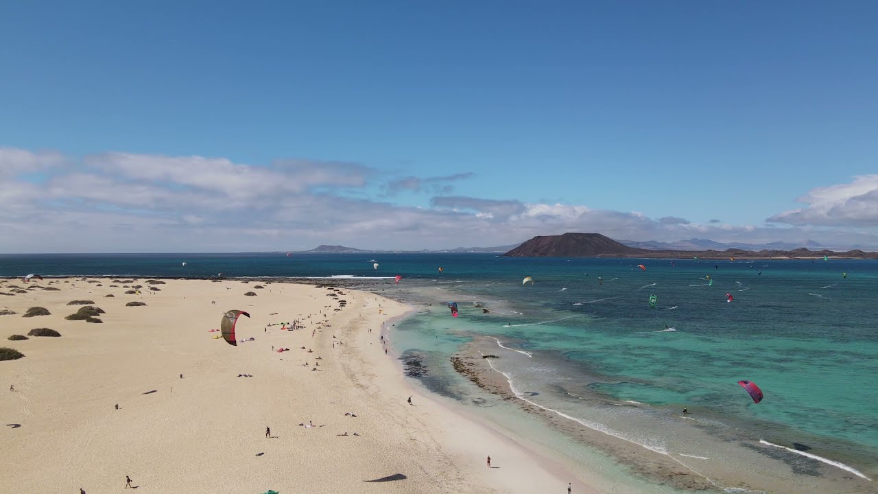 Kitesurfing Holidays & Lessons on Fuerteventura Flag Beach